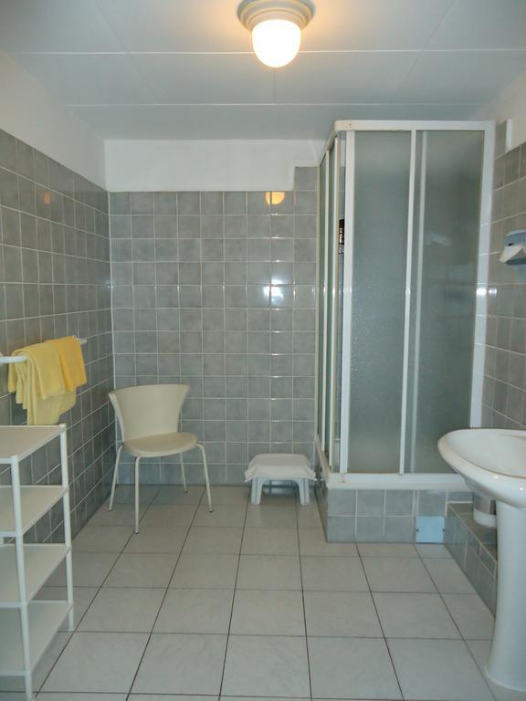 Hotel Kubrat Am Checkpoint Charlie Berlin Room photo